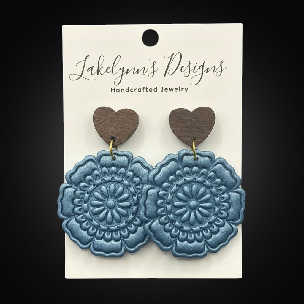Lakelynns Designs blue floral heart earrings with wooden tops. Bohemian style, handcrafted jewelry.