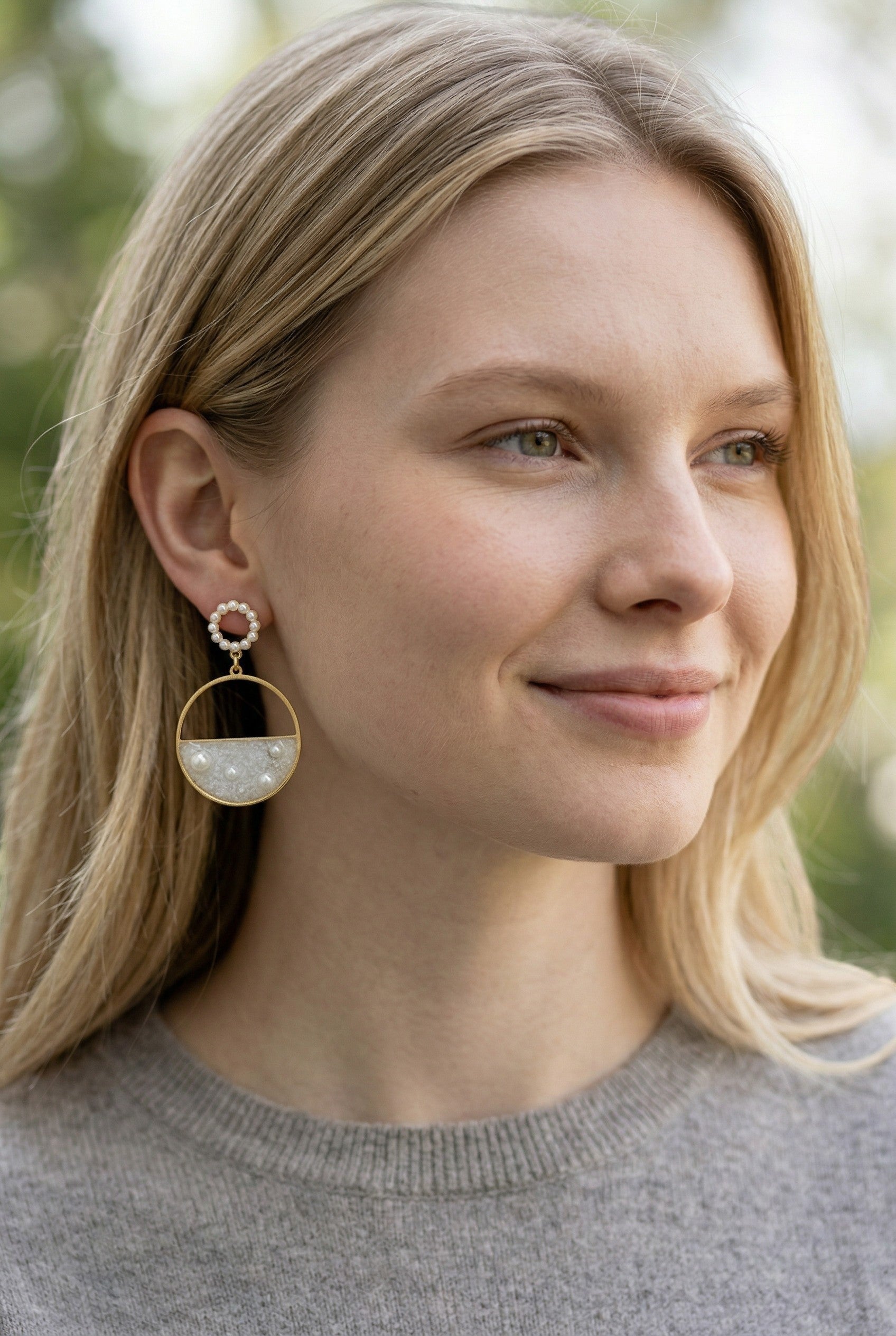 Lakelynns Designs gold-tone hoop dangle earrings with white resin and faux pearls. Circular stud top.